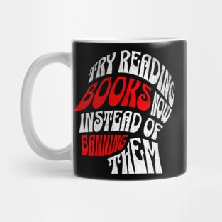 Read banned books skull Mug